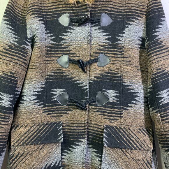 COWGIRL LEGEND Coat Jacket Southwestern Aztec Snap Up w/Toggle Closure Faux Fur - Picture 4 of 16